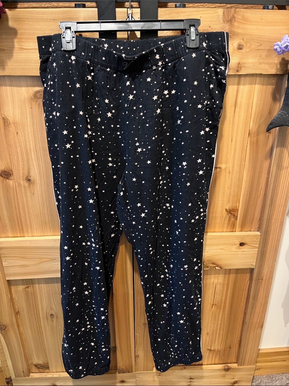 Victoria's Secret Black Star Print Pajama Pants has Pockets